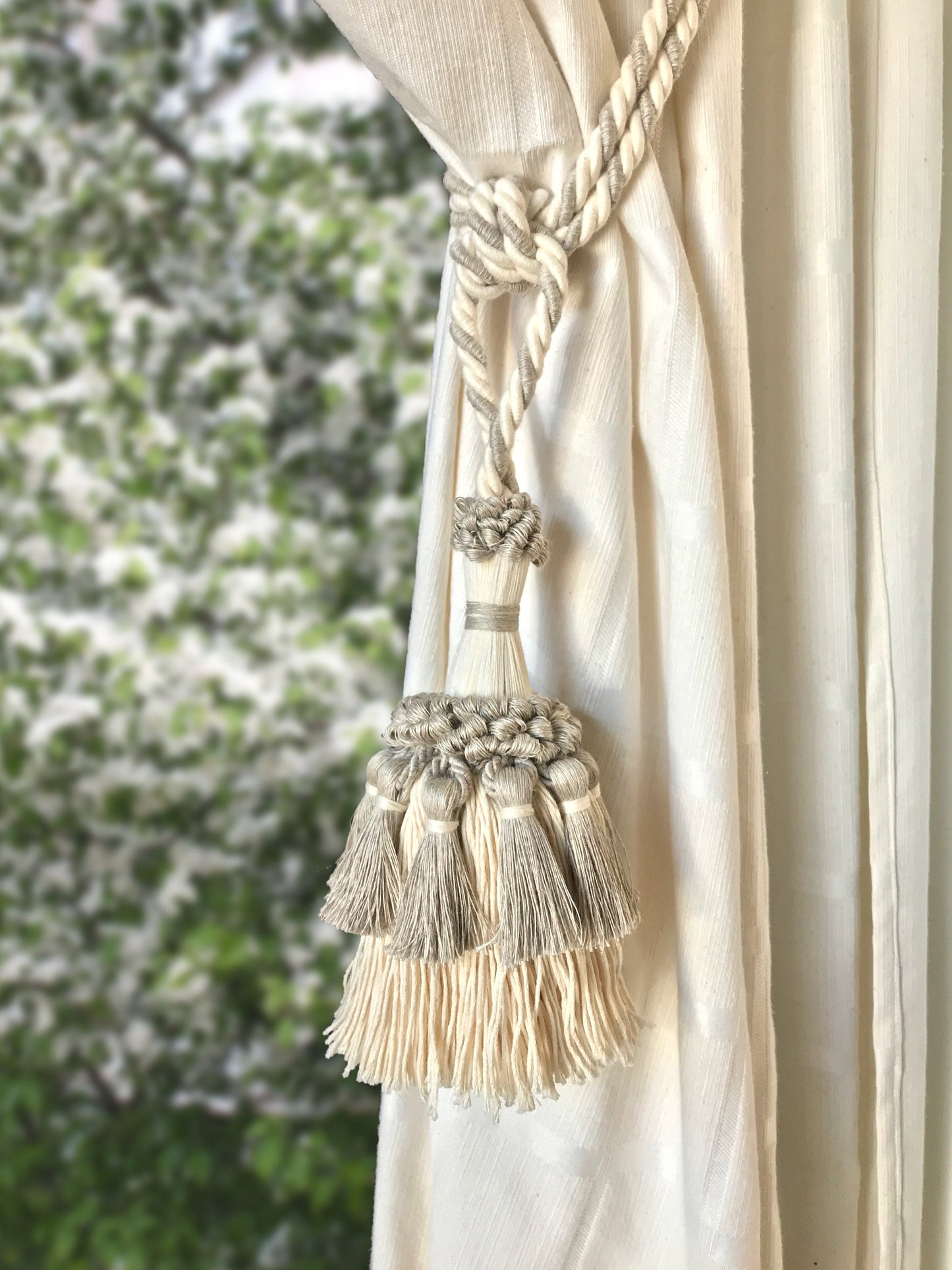 Stupenda grande embrasse in lino e cotone naturali, decorazione per tende tendaggi drappeggio drappo made in italy