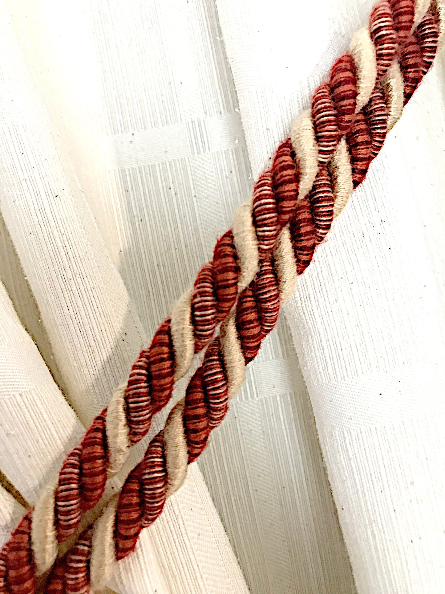 Grande bracciale per tende color rosso vermilio e bronzo di lusso decorazione per tende tendaggi drappeggio drappo made in italy