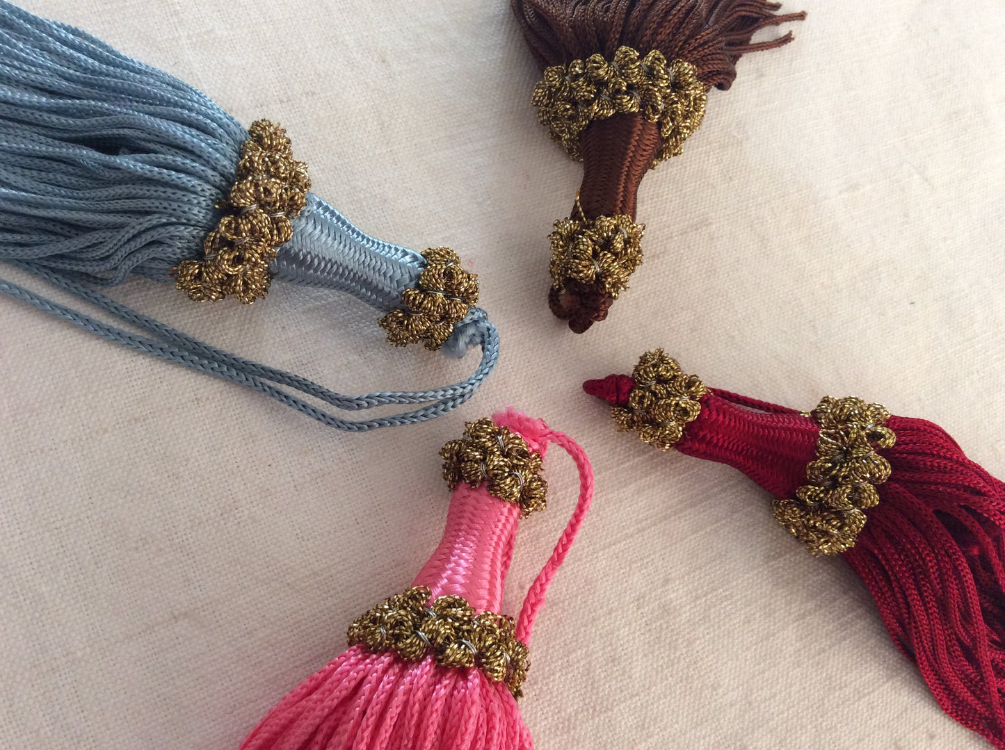 Key Tassel Lamé for Antique Furniture - 4 Colors Florence