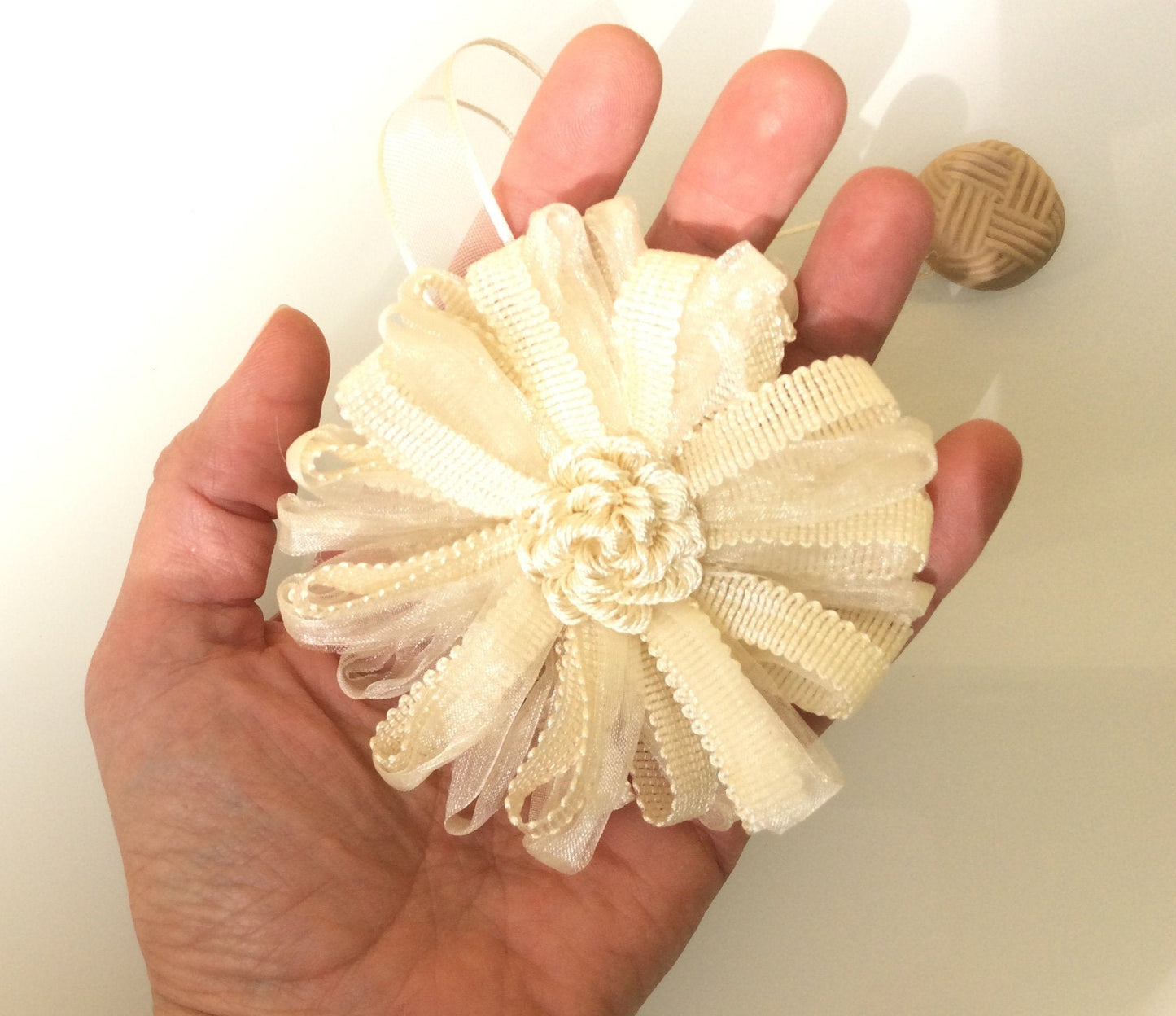 Flower Magnetic Curtain Tie-Back Cream Color – Made in Italy Curtain Magnet