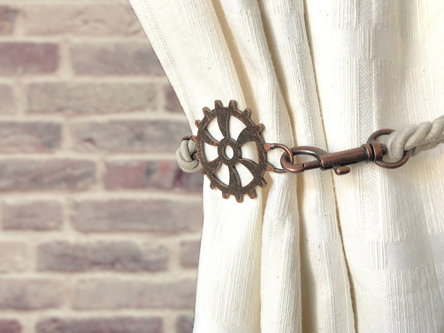 Bracciale per tende per allestimenti in stile industrial, in cotone GRIGIO ecologico. Allestimenti per loft ed open space. Made in Italy.